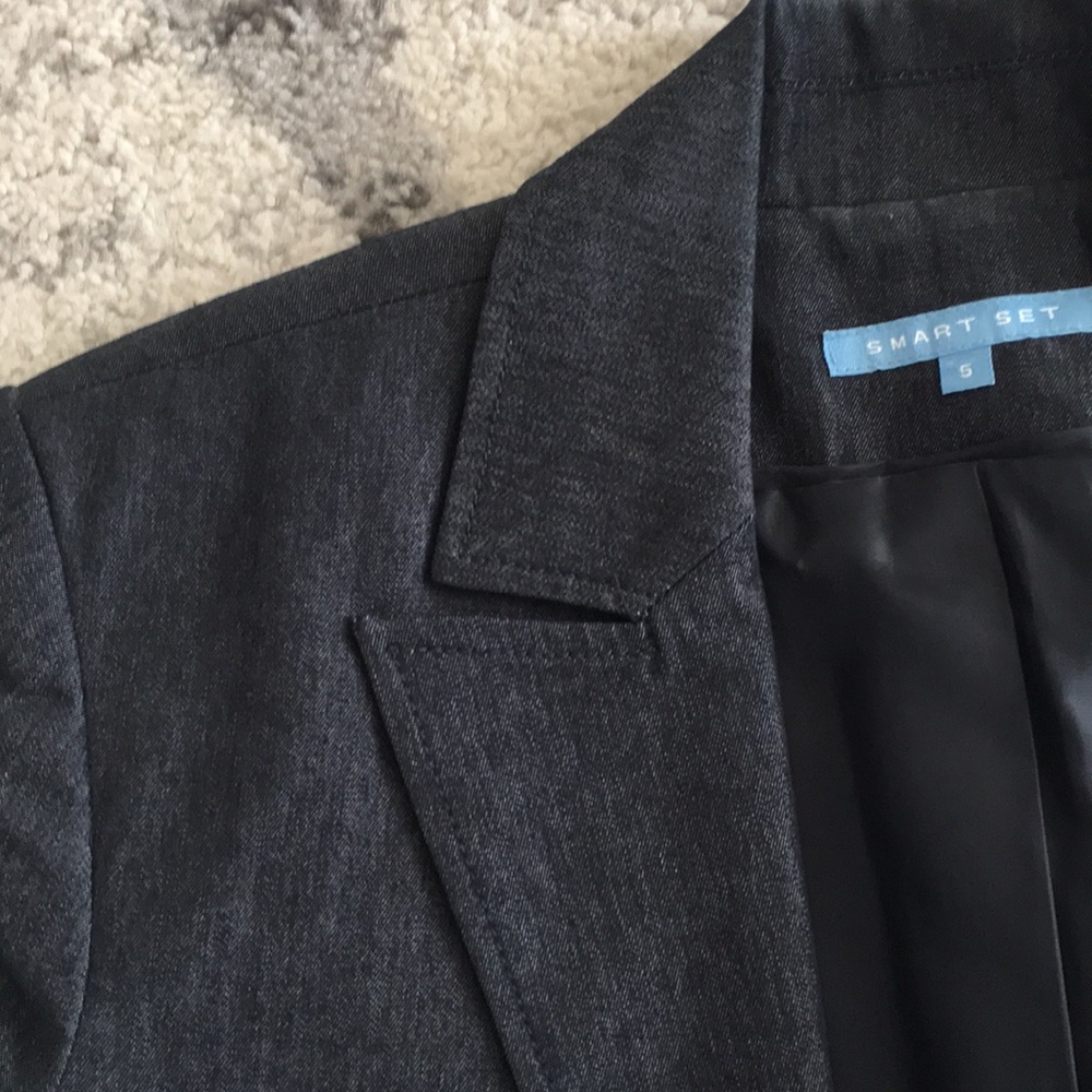 Blazer - Picture 6 of 6